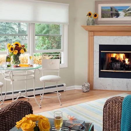 Huron House-3