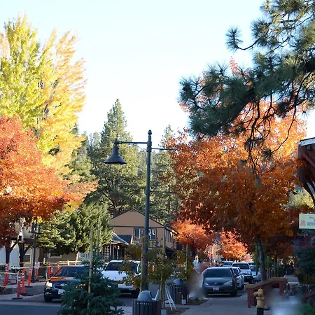 Big Bear Village Lodge-3