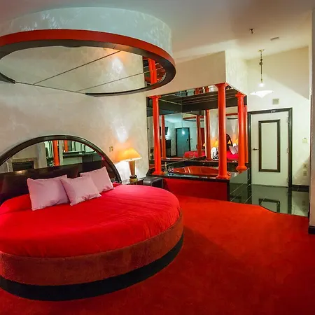 Feather Nest Inn (Adults Only)-3