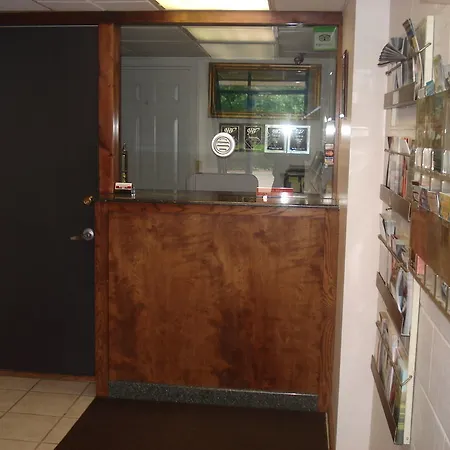Budget Inn Bath-2