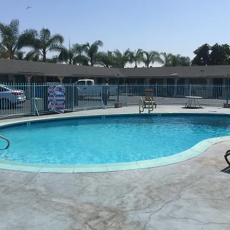 Frontier Motel-2