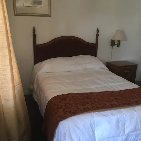 Frontier Motel-3