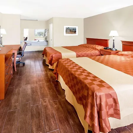 Knights Inn Ontario-3