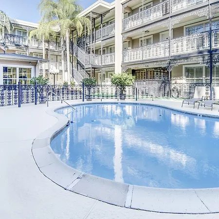 La Plaza Apartments-3