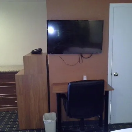 Economy Inn Tonawanda-3