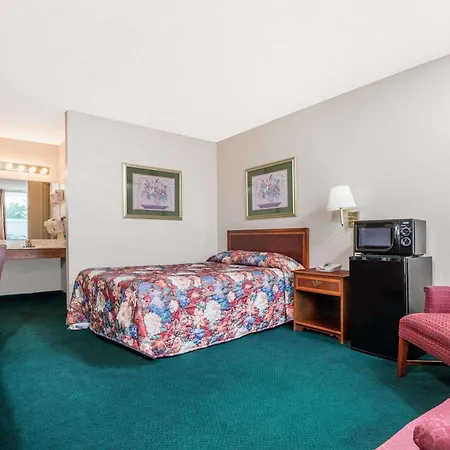 Knights Inn Wabash-2