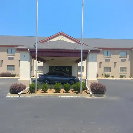 Hiway Inn Express & Suites-2
