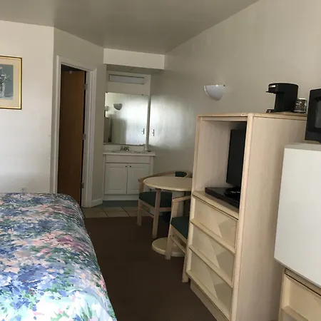Point 1 Resort & Motel-3