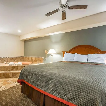 Rodeway Inn Delano-3