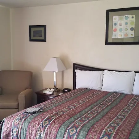 Budget Inn Mojave-2