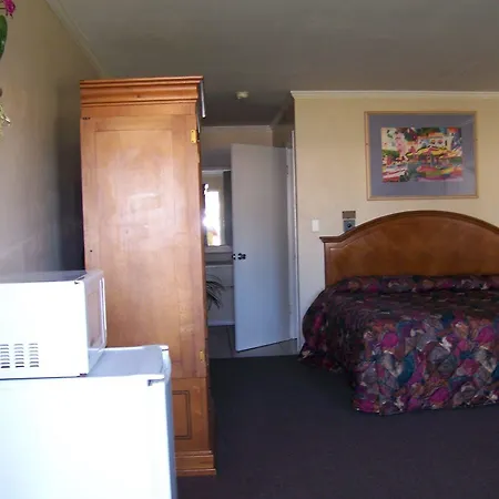 Emerald Sands Inn-2
