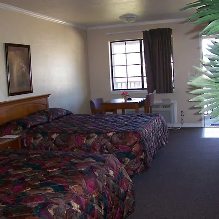 Emerald Sands Inn-3