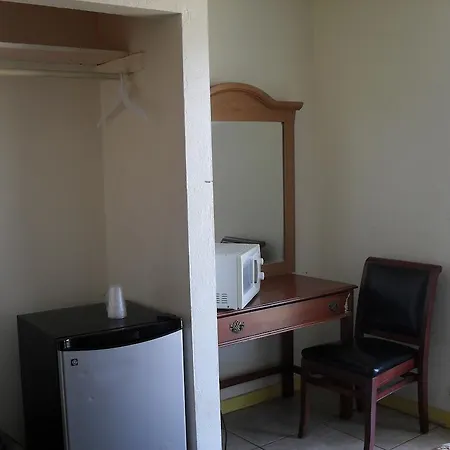 Shore Winds Motel-3