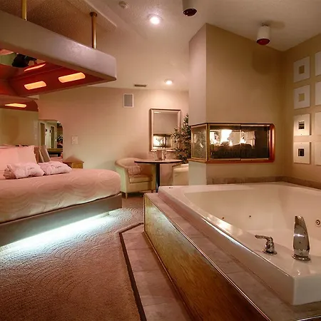 Sybaris Pool Suites Frankfort - Adults Only-2