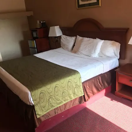 Shamrock Motel Hot Springs-2