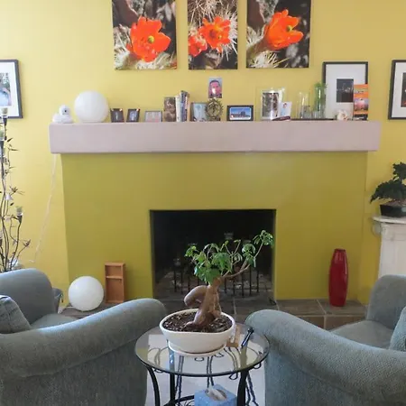 Zenyard Guest House-2