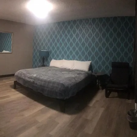 Seeker Motel-2
