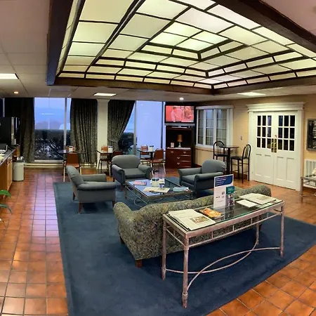 Rodeway Inn And Suites-2