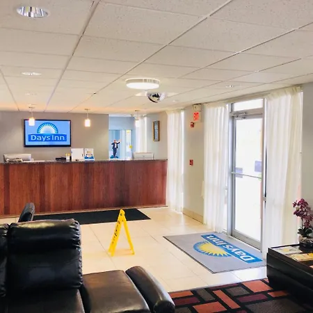 Days Inn By Wyndham Columbia I-70-3