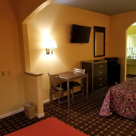 Texan Inn & Suites-2