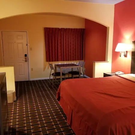 Texan Inn & Suites-3