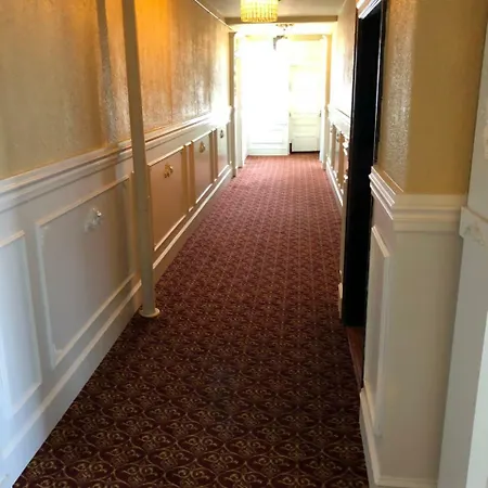 Rader Manor-3