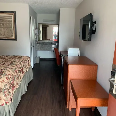Economy Inn-2