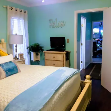 Ms. Elsie'S Caribbean B&B-3