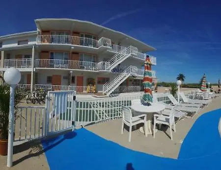 Trylon Beach Resort-2