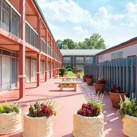 Americas Best Value Inn St. Joseph At I-29-2