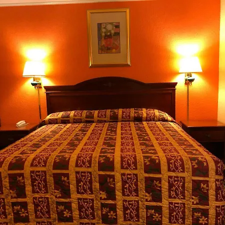 Deluxe Inn-2