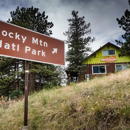 Estes Park Adventure Hostel-2