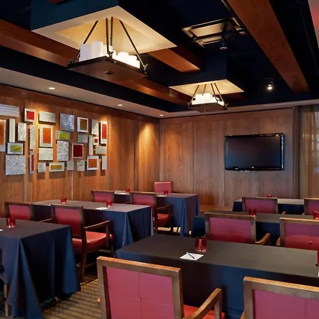 Hotel Indigo Boston - Newton Riverside-3