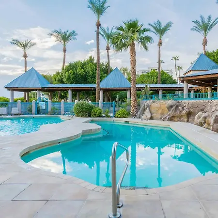 Wyndham Garden Phoenix Midtown-2