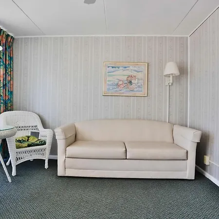 Commander By The Sea Motel-2