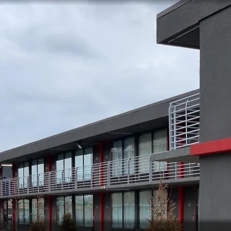 Motel 6 Louisville, Ky- Airport/ Fair Expo-2