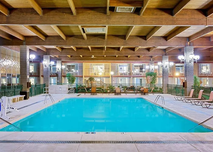 Ramada By Wyndham Mitchell Hotel & Conference Center, United States