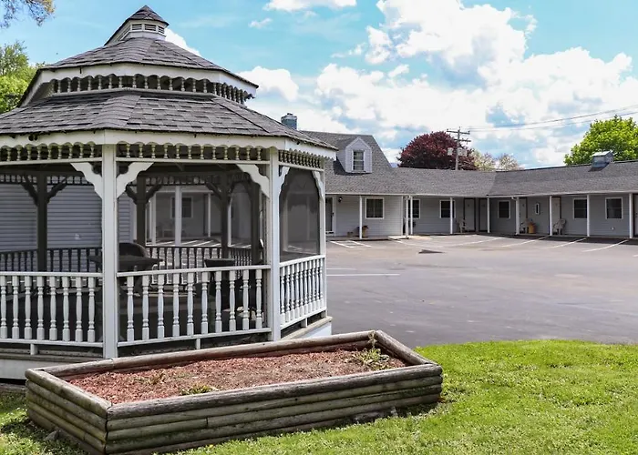 Seneca Clipper Inn