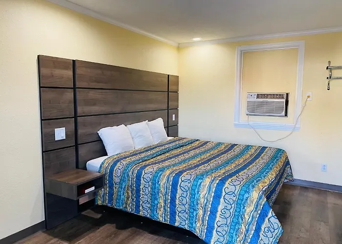 Brookwood Motel