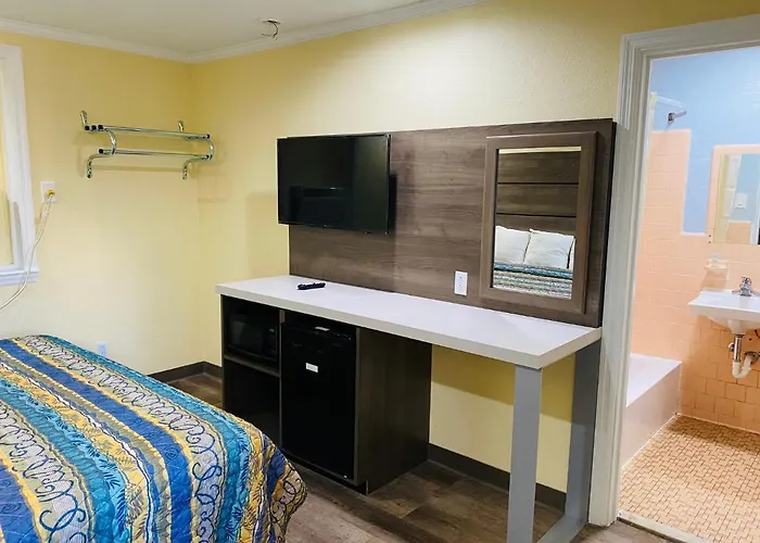 Brookwood Motel