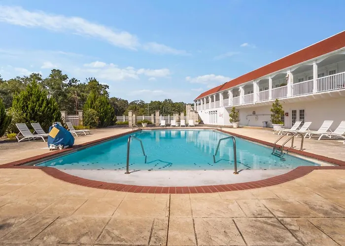 Gulf Hills & Retreat On The Water