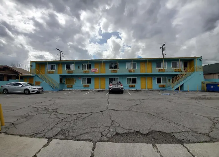 Rose Motel