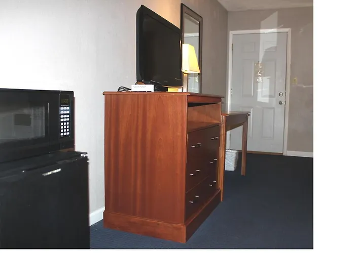 Interstate Motel Rensselaer, United States