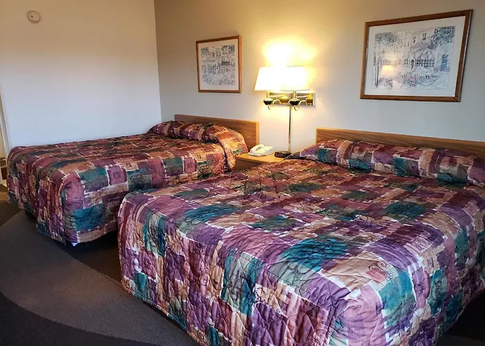 The Center Lodge Richland Center, United States