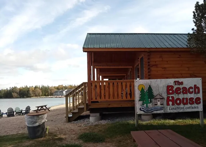 Beach House Lakeside Cottages Mackinaw City, United States