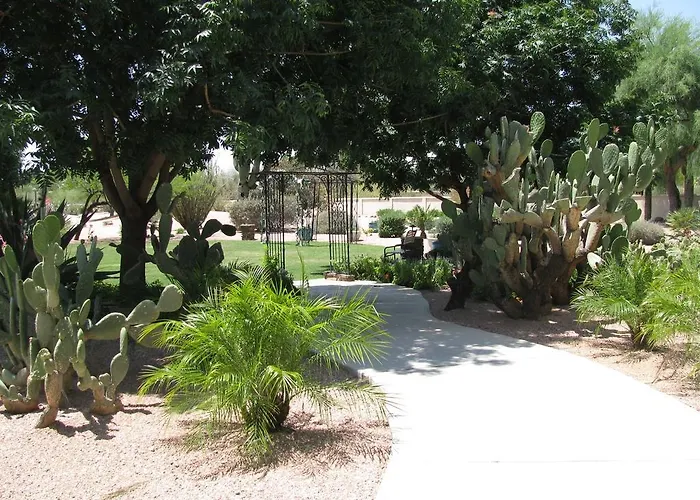 Scottsdale Cottonwoods Resort & Suites
