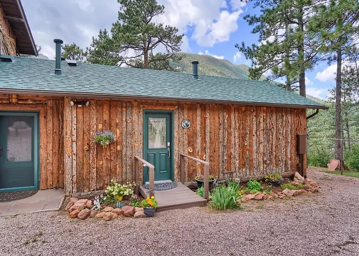 Pikes Peak Guest Cabin At Rocky Mountain Lodge