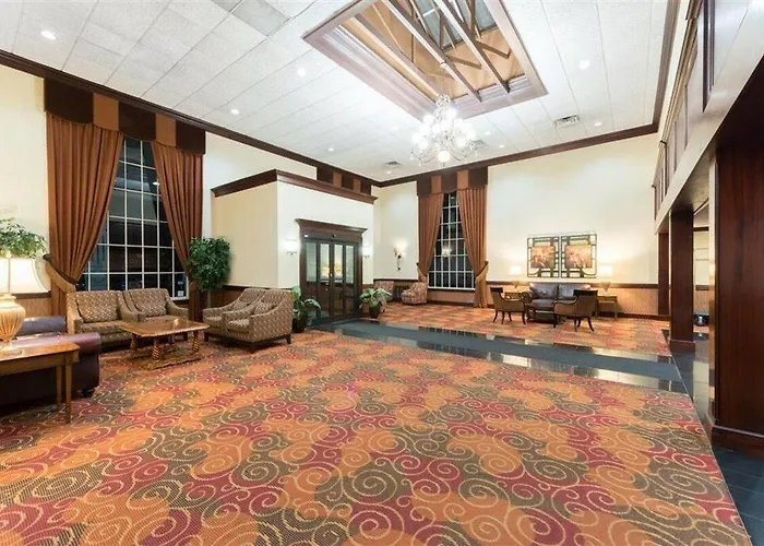 Ramada Plaza By Wyndham Louisville Hotel Confere
