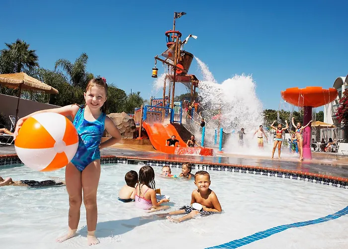 Howard Johnson By Wyndham Anaheim And Water Playground