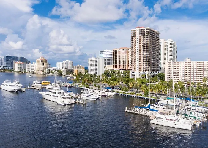 Hyatt Place Cruise Port & Convention Center - Newly Renovated